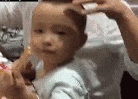 神回复：把儿子头弹破了，老婆马上回家怎么办？我只想留条命