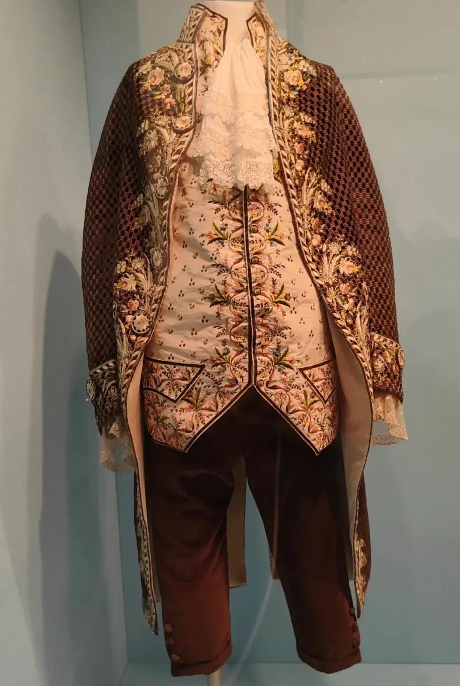 中国丝绸博物馆和中国之江博物馆,博物馆中国的服装