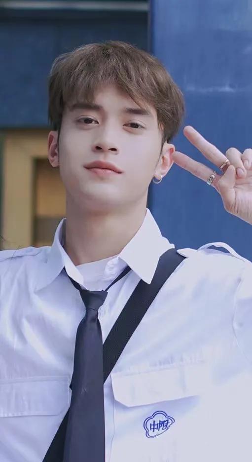 谢潇羽天桥,谢潇羽颜值巅峰