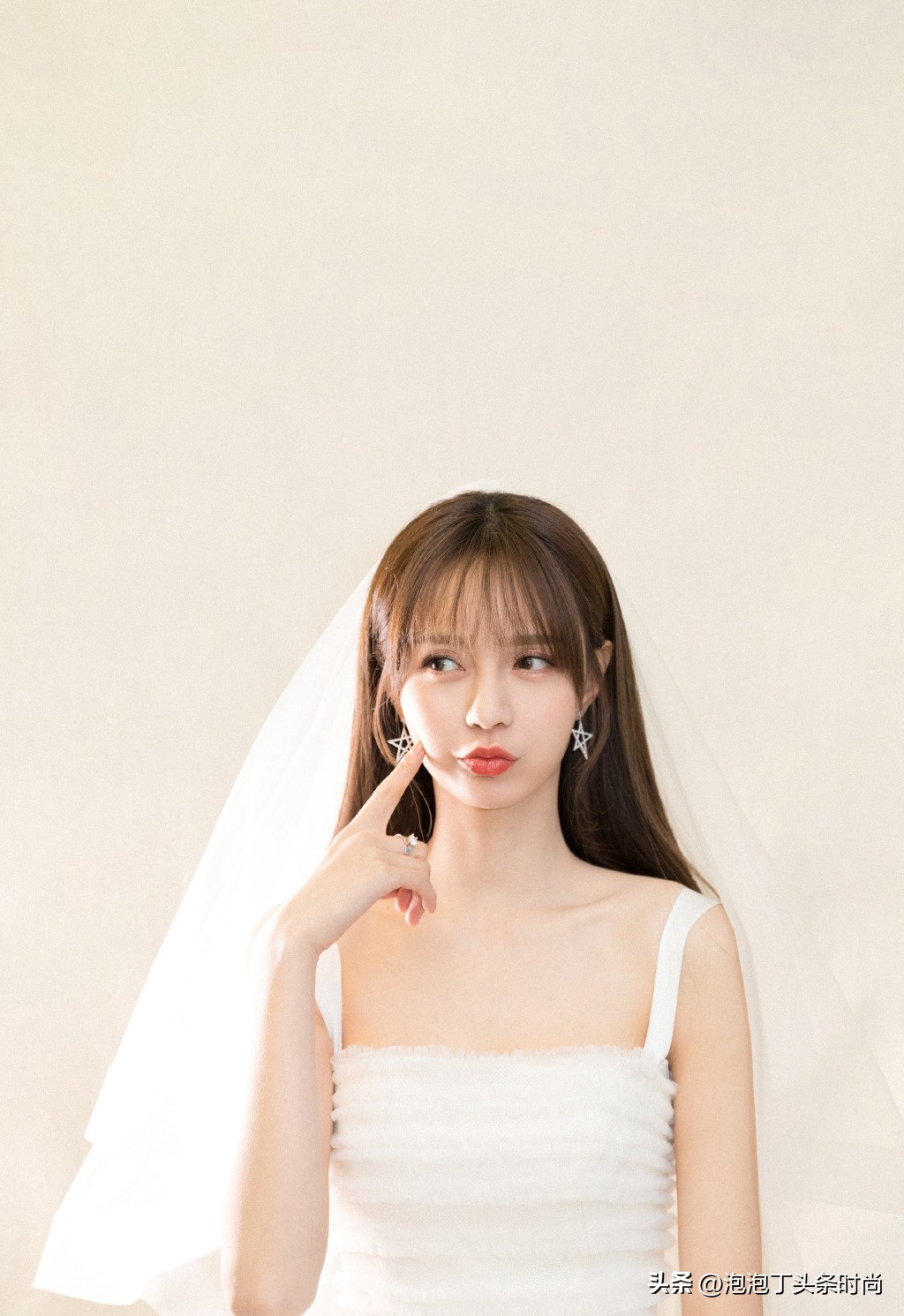 10位老婆们的颜值：成名前VS成名后，前后差距大，有你“老婆”？