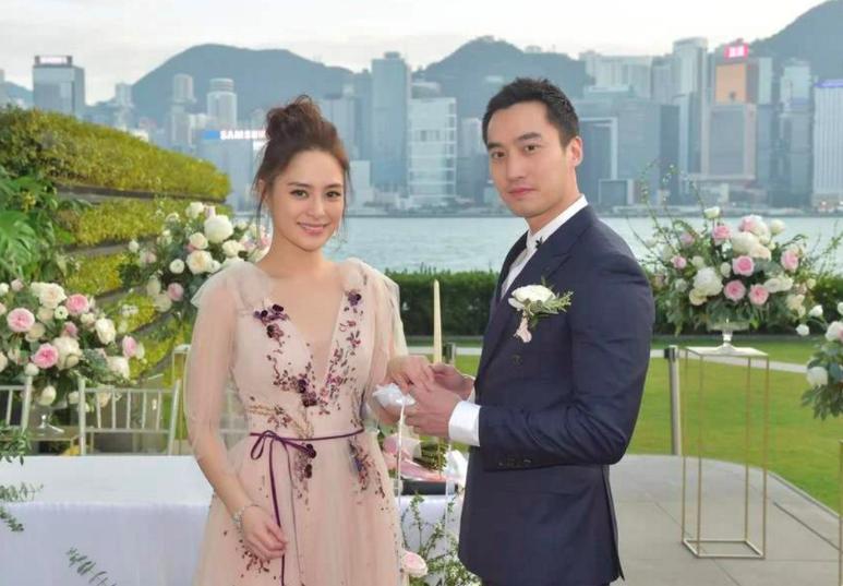 抹不去的青春回忆，twins相依为命23年，打破了塑料姐妹的魔咒