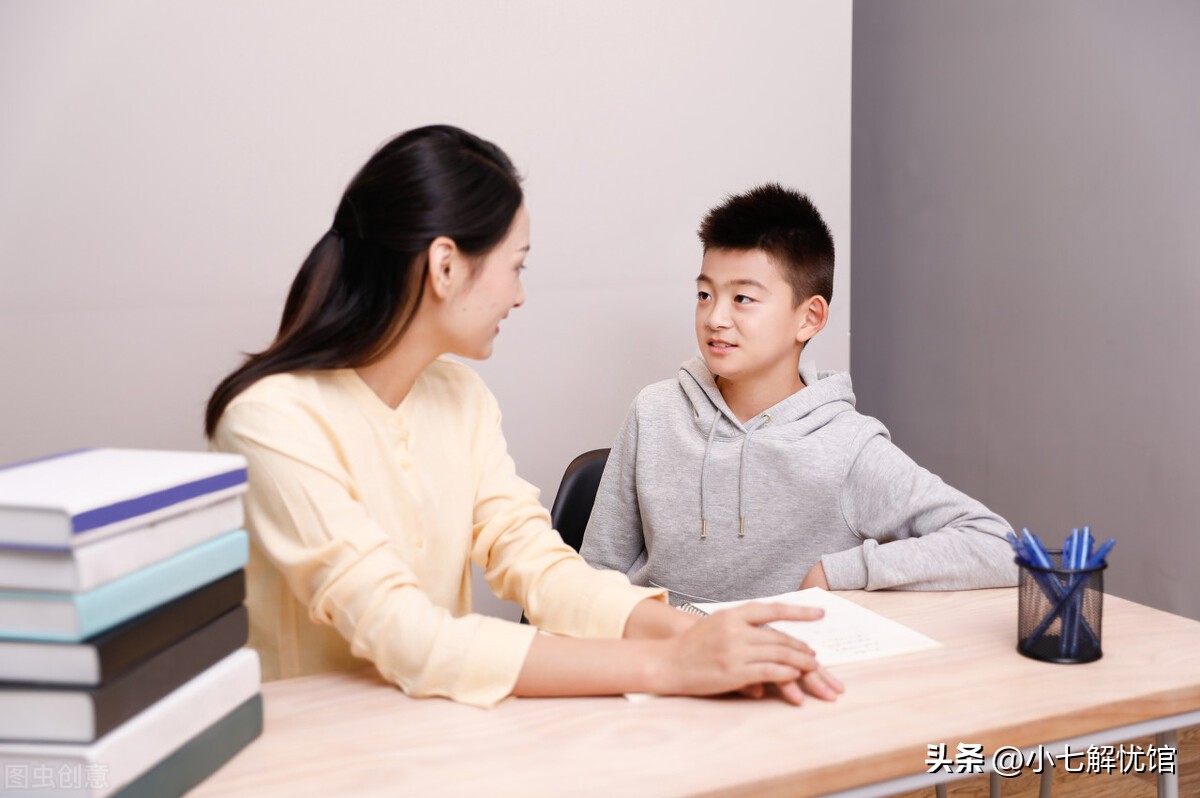 小孩之间吵架说没教养怎么引导,10岁孩子跟妈妈吵架怎么引导