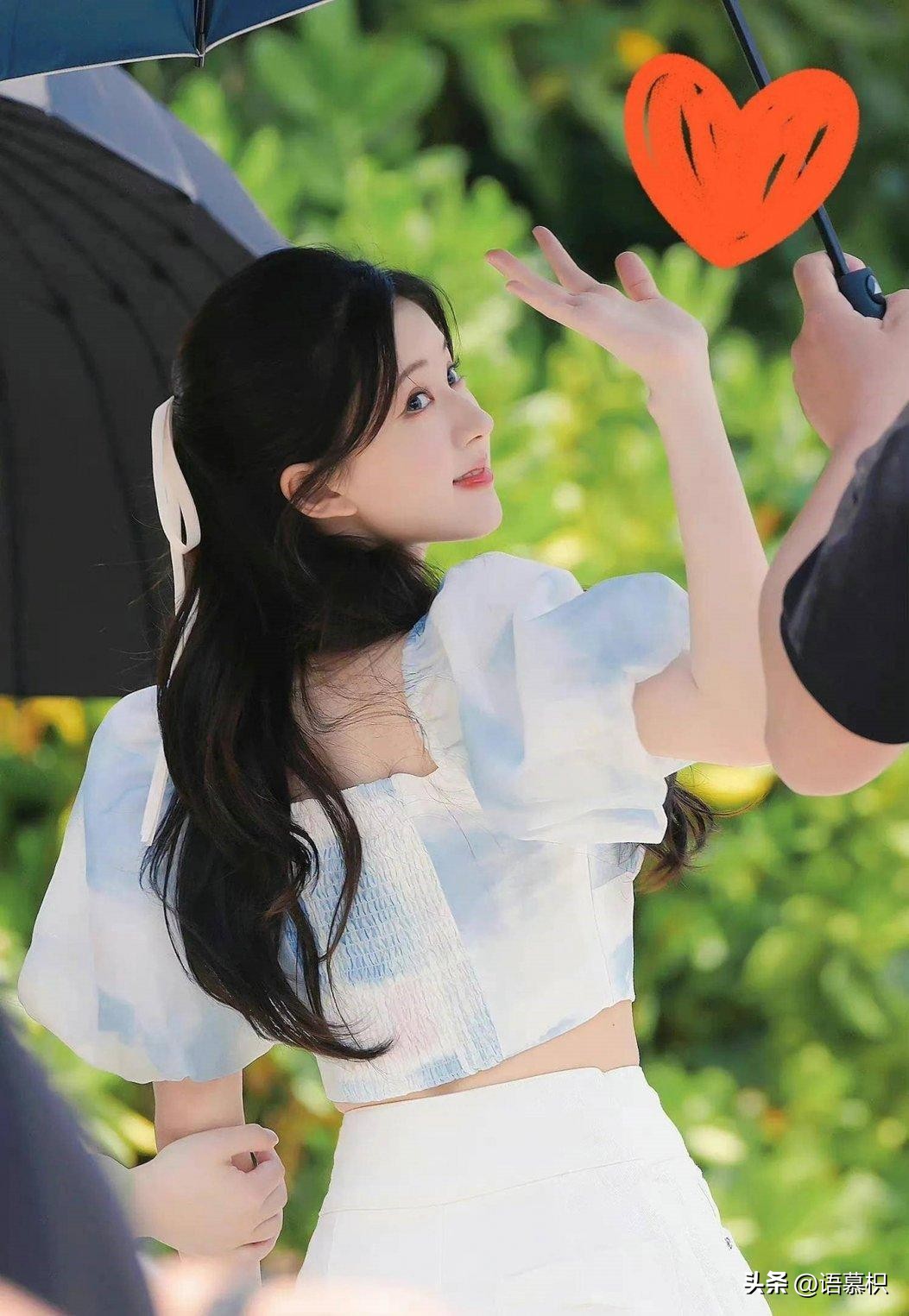 王鹤棣赵露思合照神图,王鹤棣赵露思合照