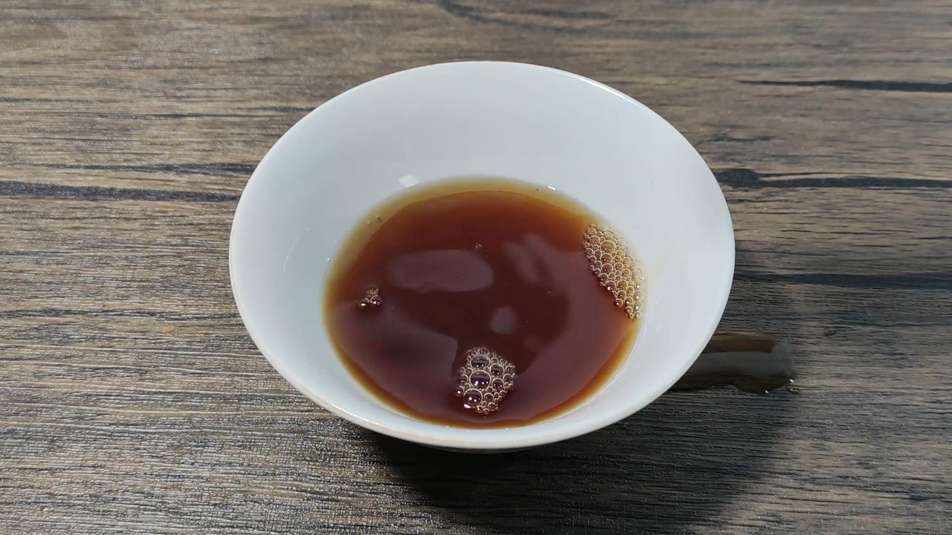 清蒸鲈鱼之前需如何处理一下,清蒸鲈鱼好吃的秘诀