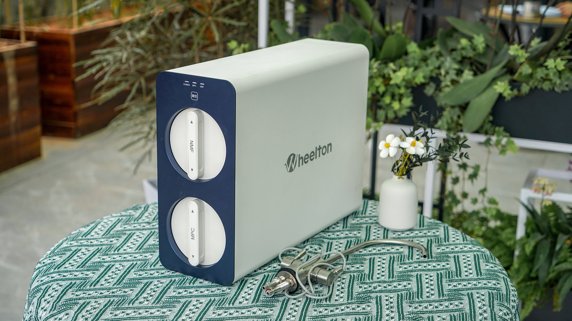 几千和上万的软水机有什么区别,水机优缺点