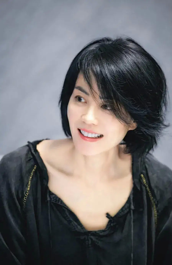 谢霆锋为什么如此喜欢王菲,谢霆锋为何喜欢王菲这么多年