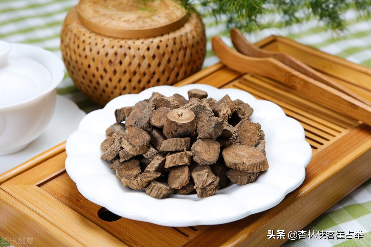 脸上长斑吃什么中药调理祛斑,脸上长斑需要怎么活血化瘀