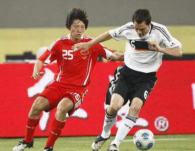 赵鹏为什么能踢中卫,赵鹏都在踢中卫