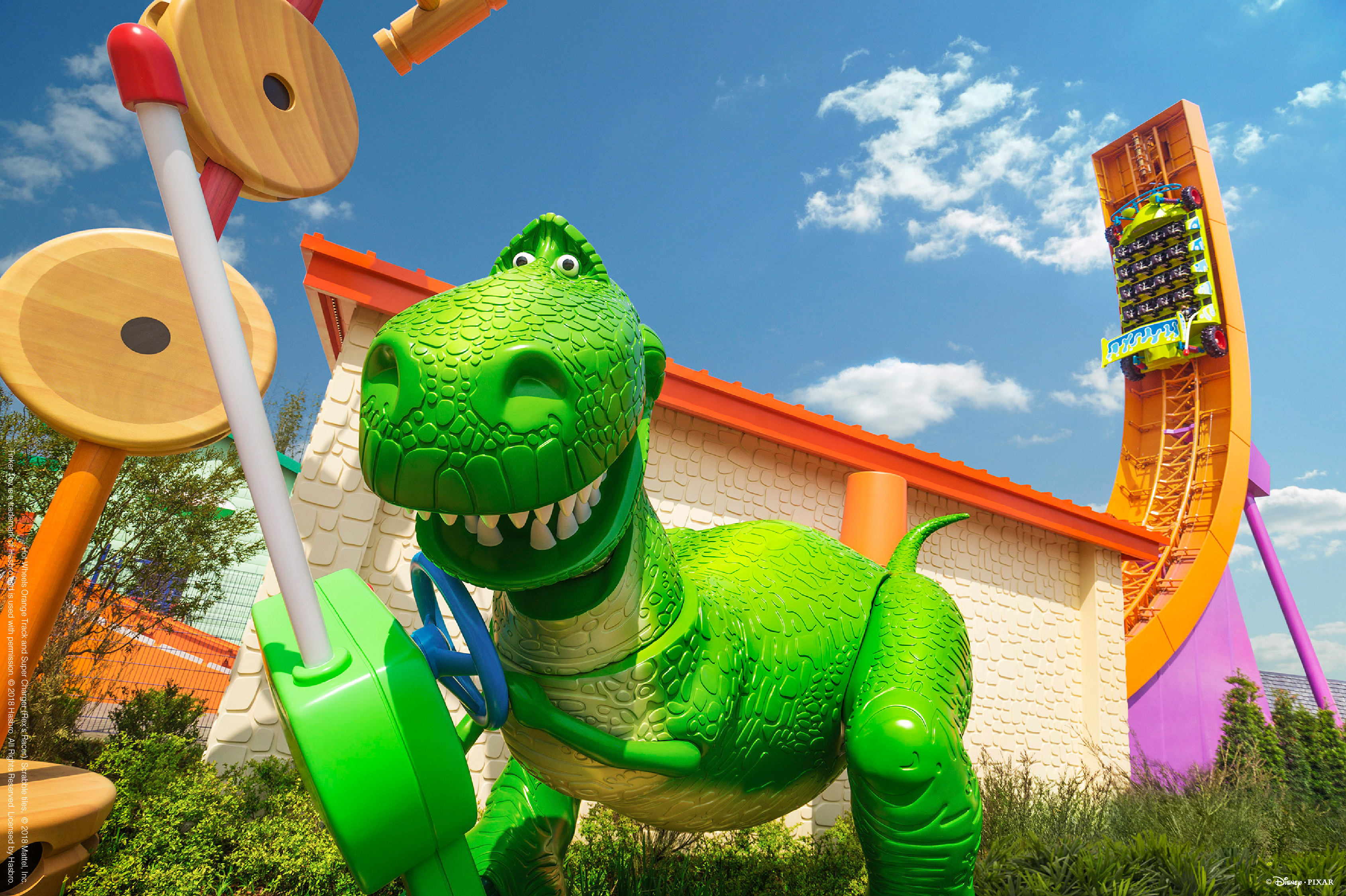 上海迪士尼60岁老人门票多少钱,上海迪士尼入园时间