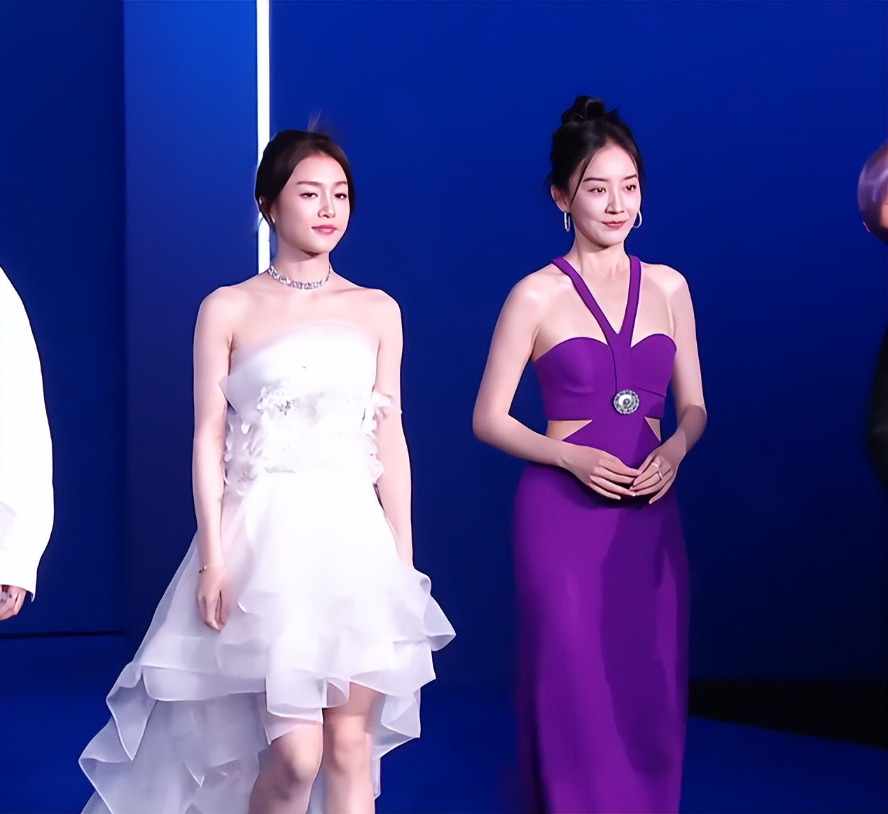 上海这一夜，内娱来了一大半，吴京谢霆锋拿大奖，冯小刚忙着交际