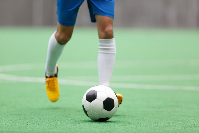 为什么用脚弓推射使不上劲,世界杯点球为什么不踢上死角球