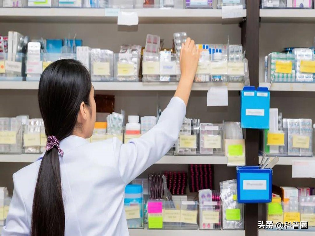 为什么大街小巷都是药店,满大街的药店靠什么赚钱