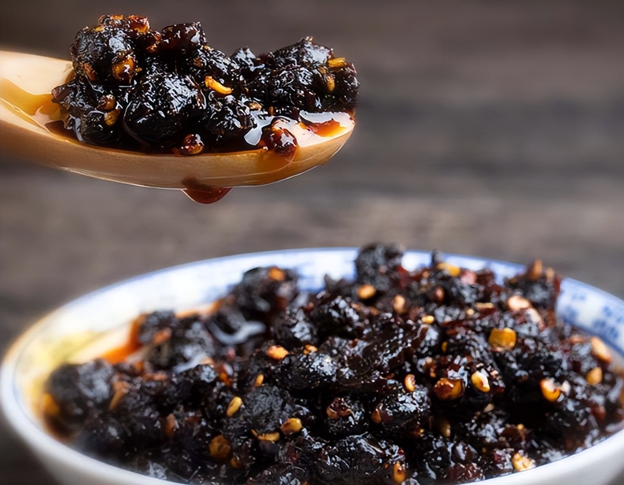 豆豉有用黄豆做的吗,豆豉是发酵的吗