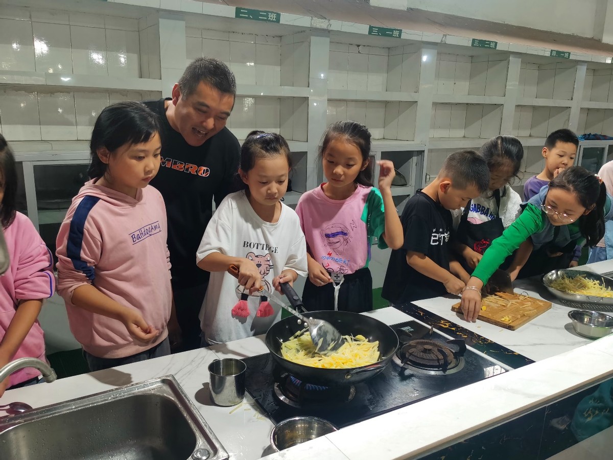 绵阳市桑枣小学,绵阳桑枣小学怎么样