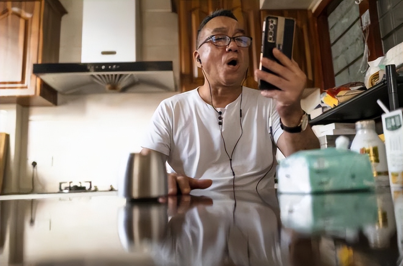 乔任梁去世发文悼念亲朋好友,乔任梁去世2周年