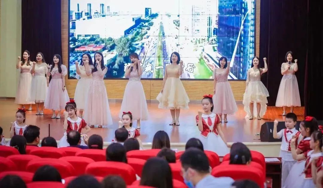 武汉首届智慧教育优秀教师,武汉东湖高新技术开发区新教师