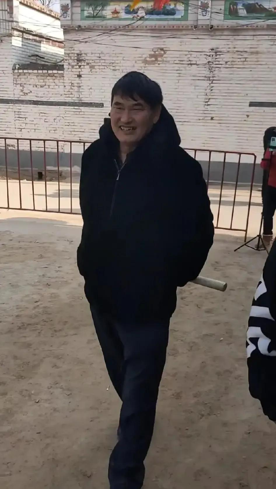 大衣哥被爆缴纳6万元税费，仅春节期间大衣哥就挣了30万