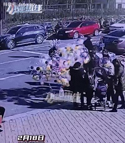 「网红玩具」爆炸！2岁孩子烧伤妈妈，快看看你家有吗？