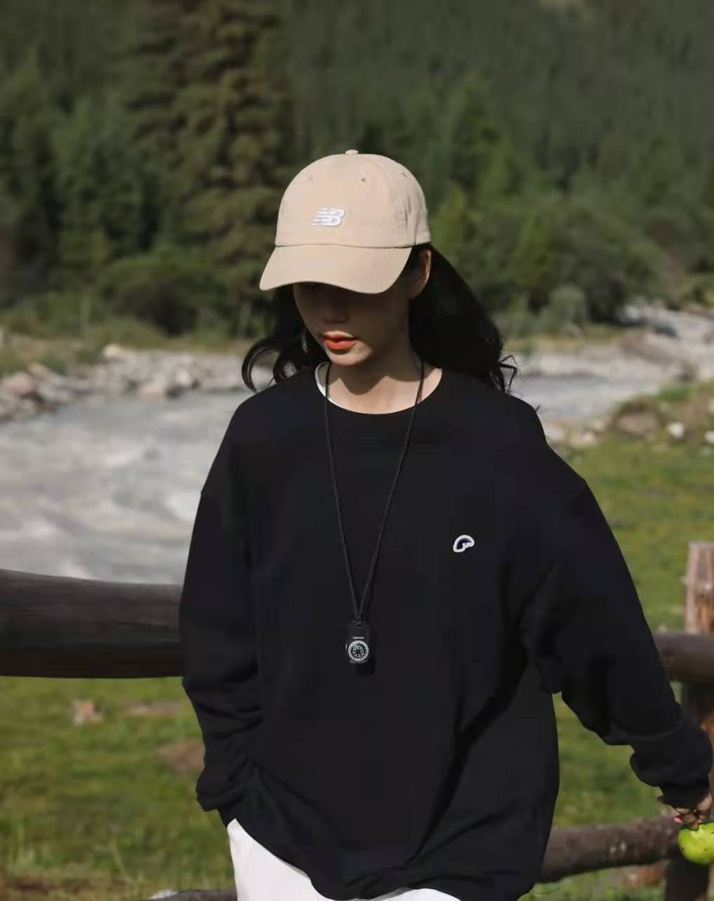 买卫衣不是越贵就越好，注意这5个细节，上身才时髦又显气质