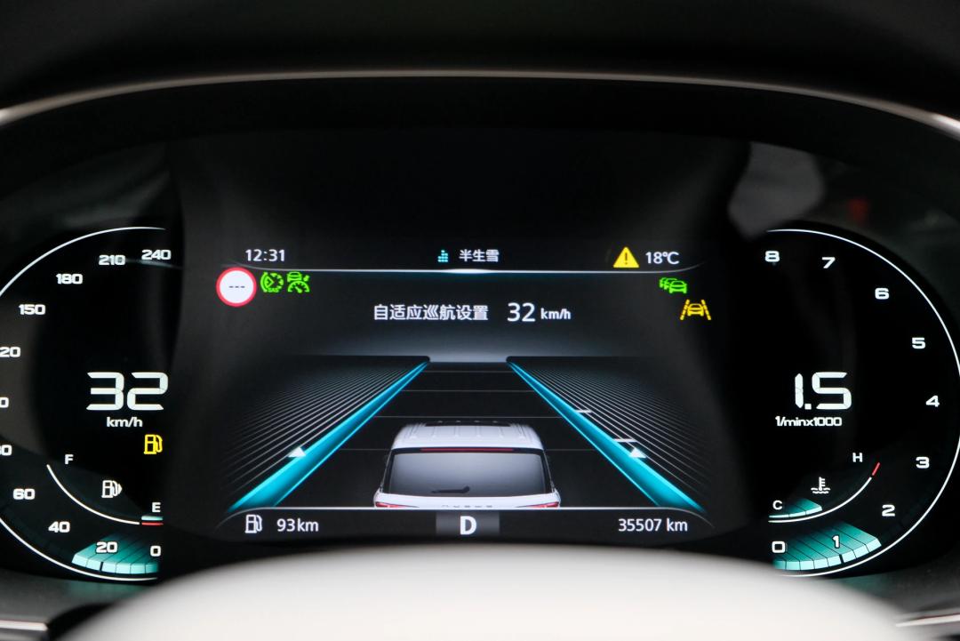 有着“越级能力”的国货MPV，会是你的菜吗？——二手荣威iMAX8