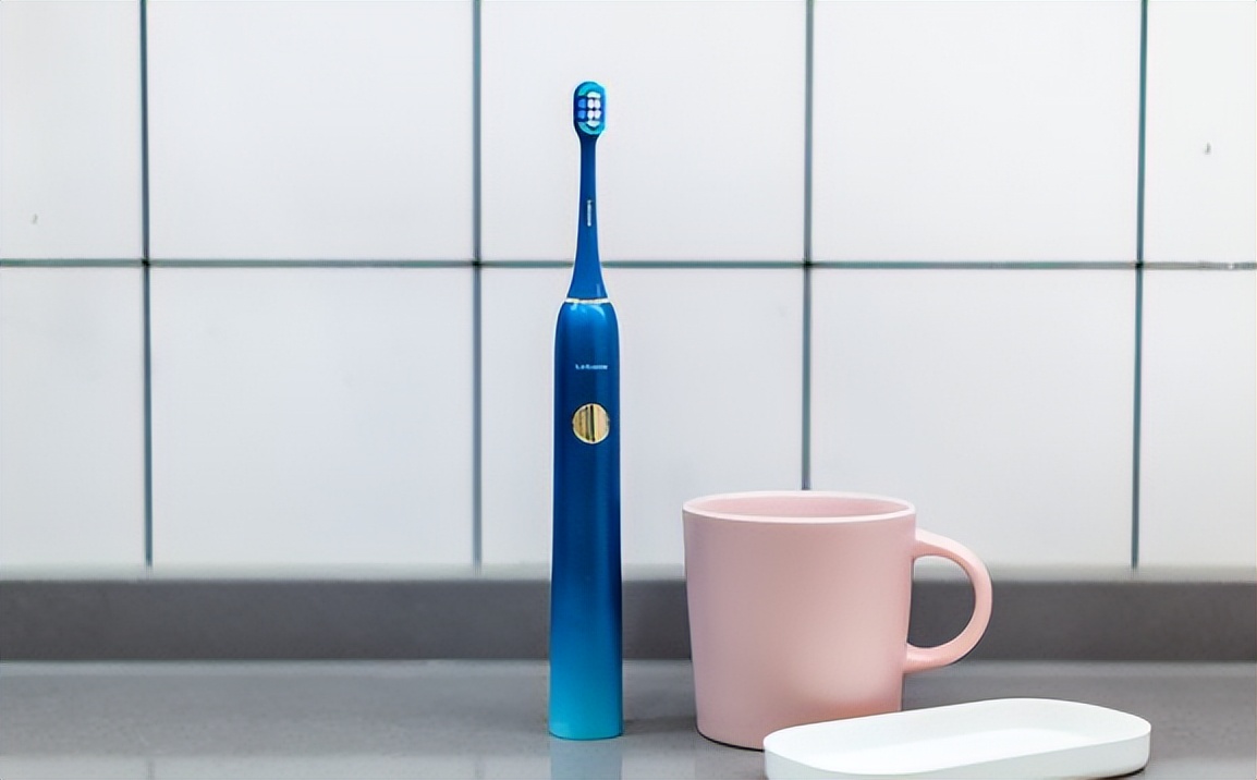 飞利浦sonicare3600系列电动牙刷,usmile电动牙刷和小米t700哪个好