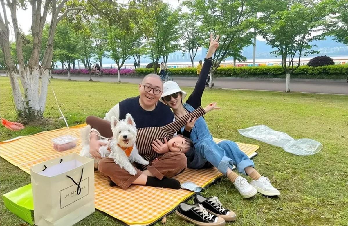 郝劭文4岁出道身价千万,郝劭文回应老婆二婚帮别人养孩子