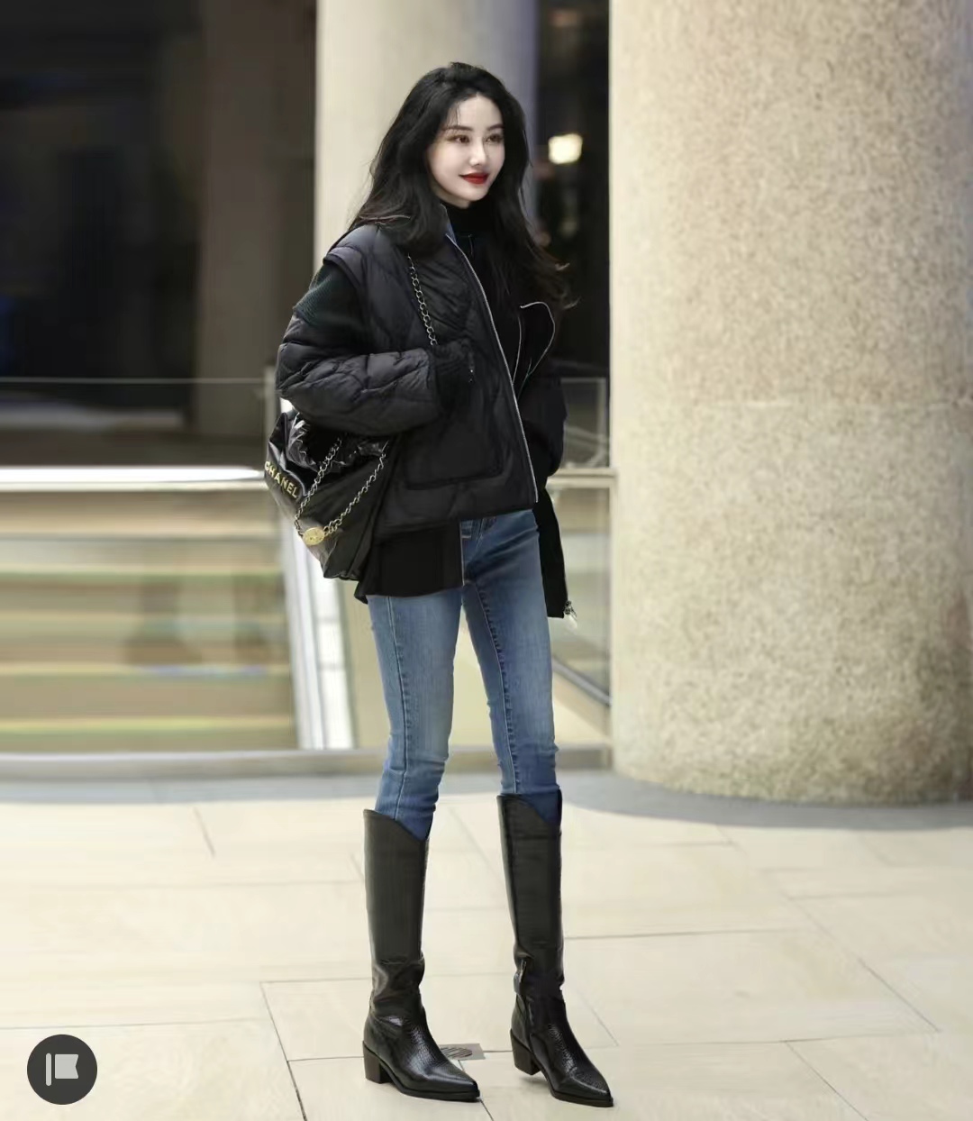 提臀紧身牛仔裤的搭配,腰瘦大腿粗紧身裤怎么搭