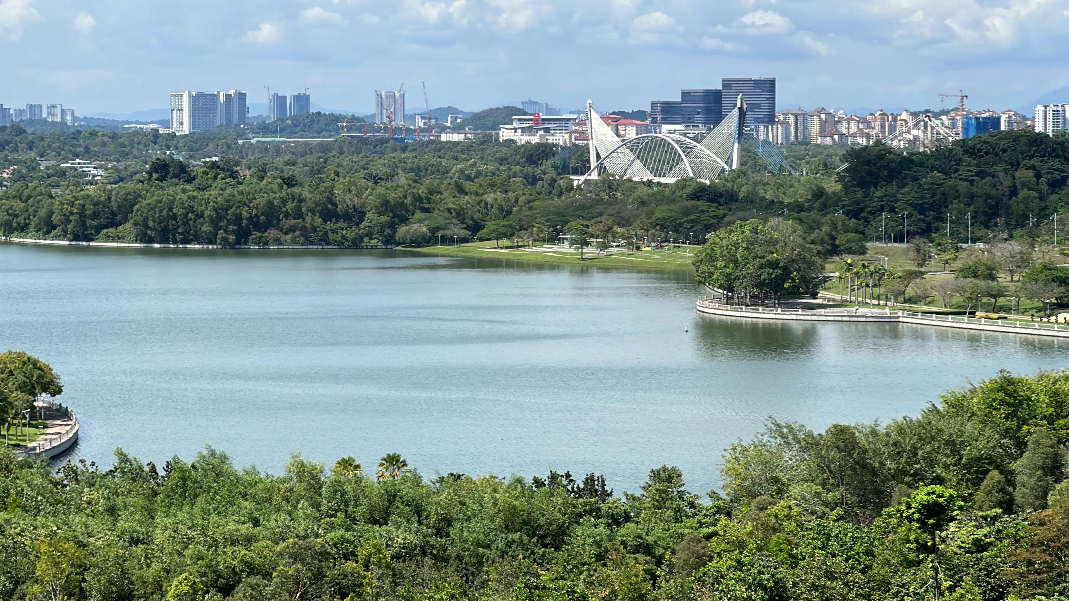 才知道吉隆坡行政中心“搬家”了，原因竟然是怕官员迟到，牛了