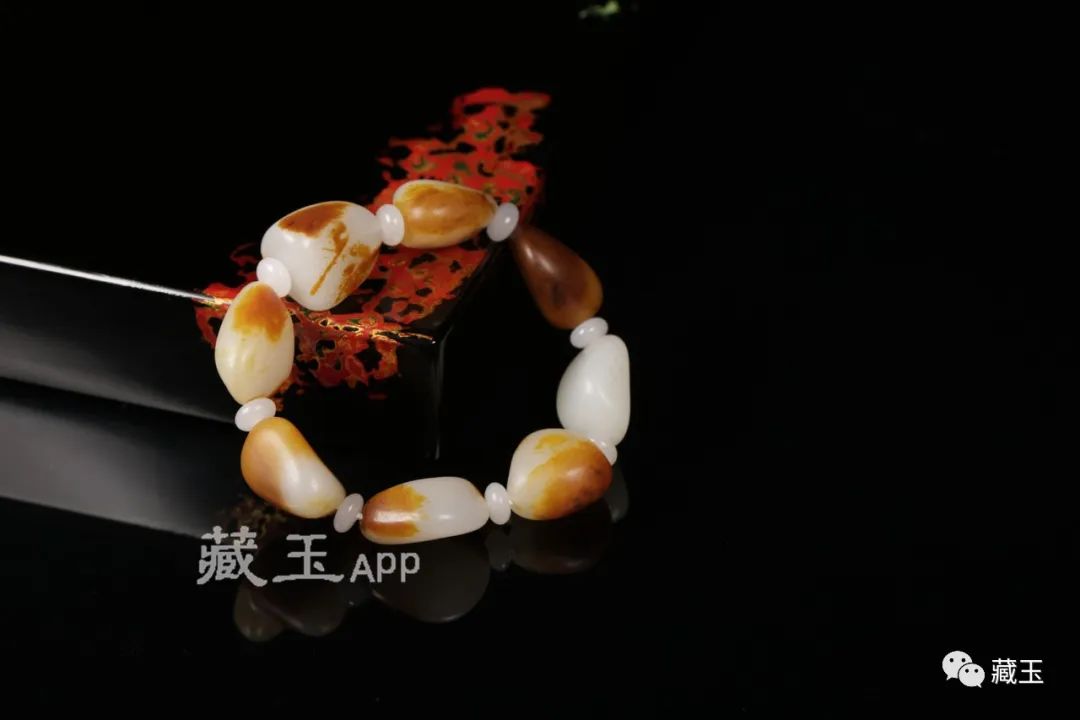 一条籽料圆珠手串价格,真的和田籽料手串值多少钱