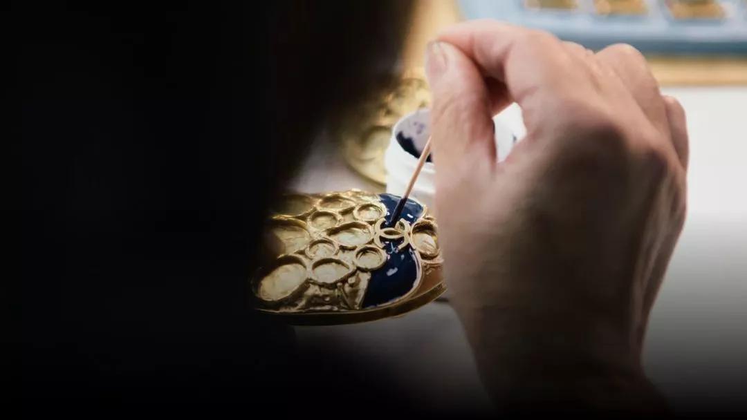 chanel衣服为啥贵,chanel女装贵吗