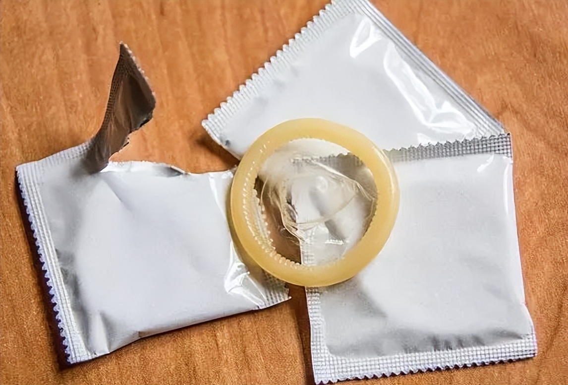 女性便后可以用普通卫生纸擦吗,女生上完厕所后该用湿巾擦拭吗