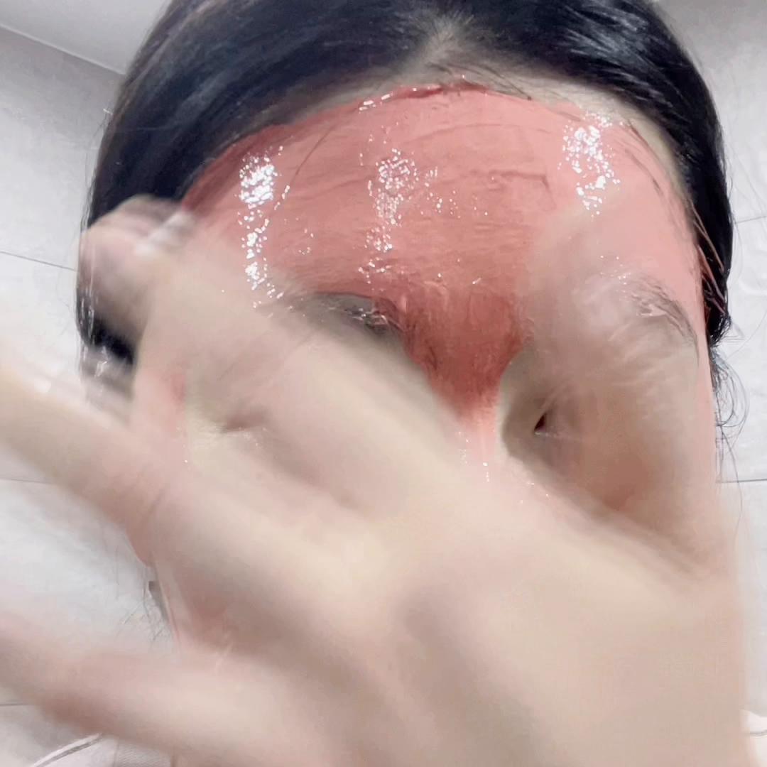 毛孔粗大有黑头如何有效清洁皮肤,毛孔粗大要先吸黑头再收缩毛孔吗