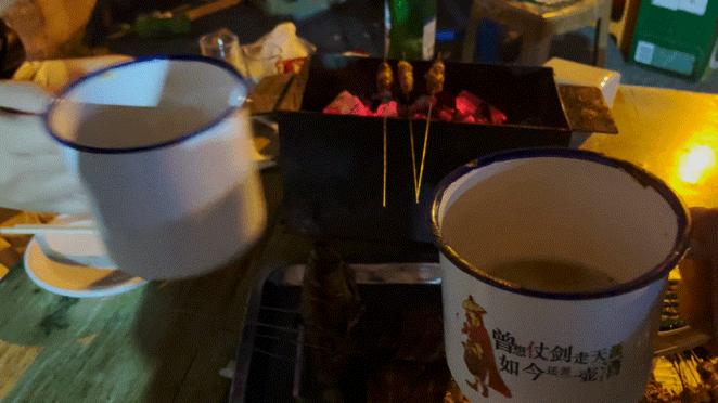 去了这座魔幻的东北烧烤之城，感觉这些年的烧烤都白吃了