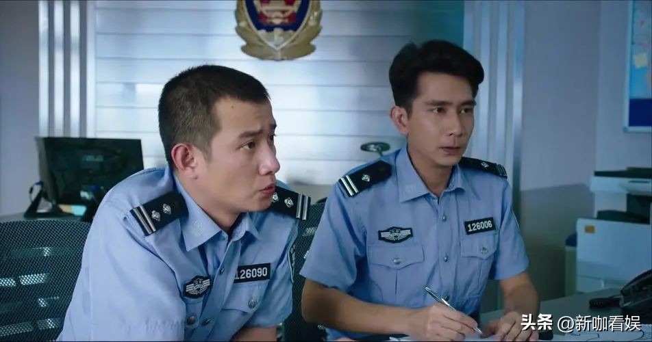 文章低头转身视频,文章勇敢面对