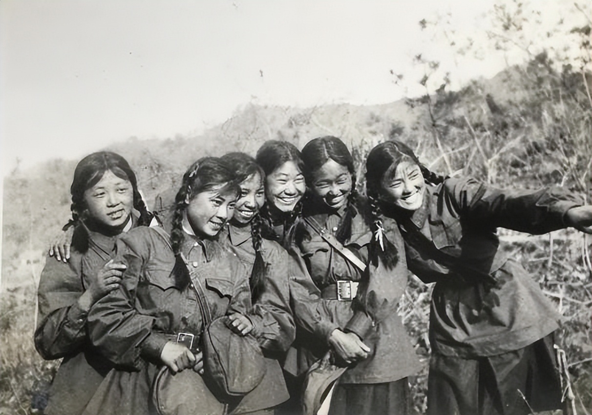 朝鲜军惨败后，后方只剩女性，我军高层严令：犯作风错误者枪毙