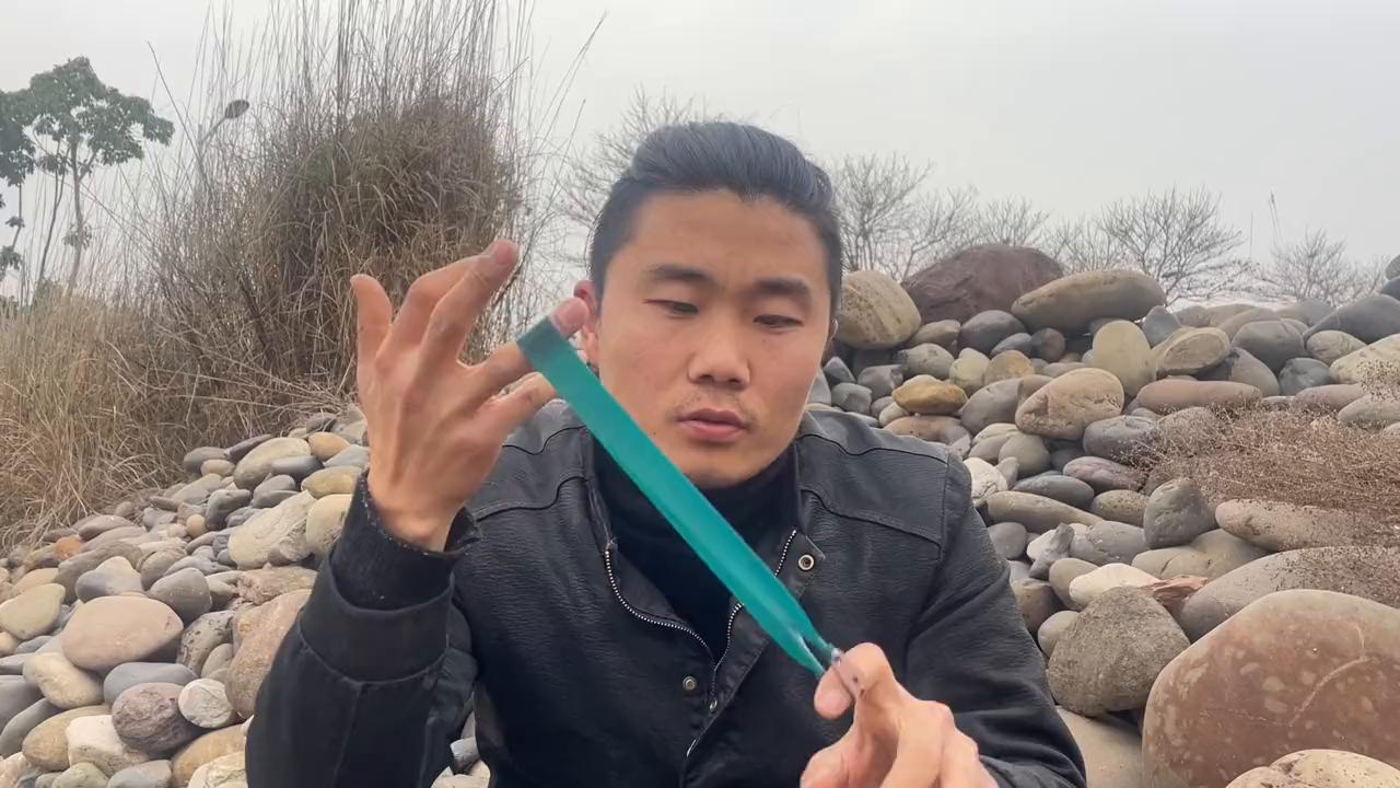 今天详细跟你们讲解皮筋为什么会有横纹断裂#牛尾巴叉叉