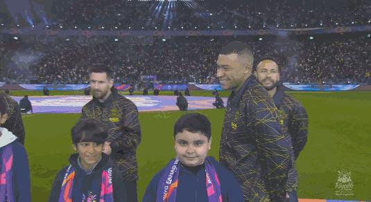 大巴黎5-4利雅得梅西进几个球,c罗姆巴佩内马尔梅西同队大巴黎