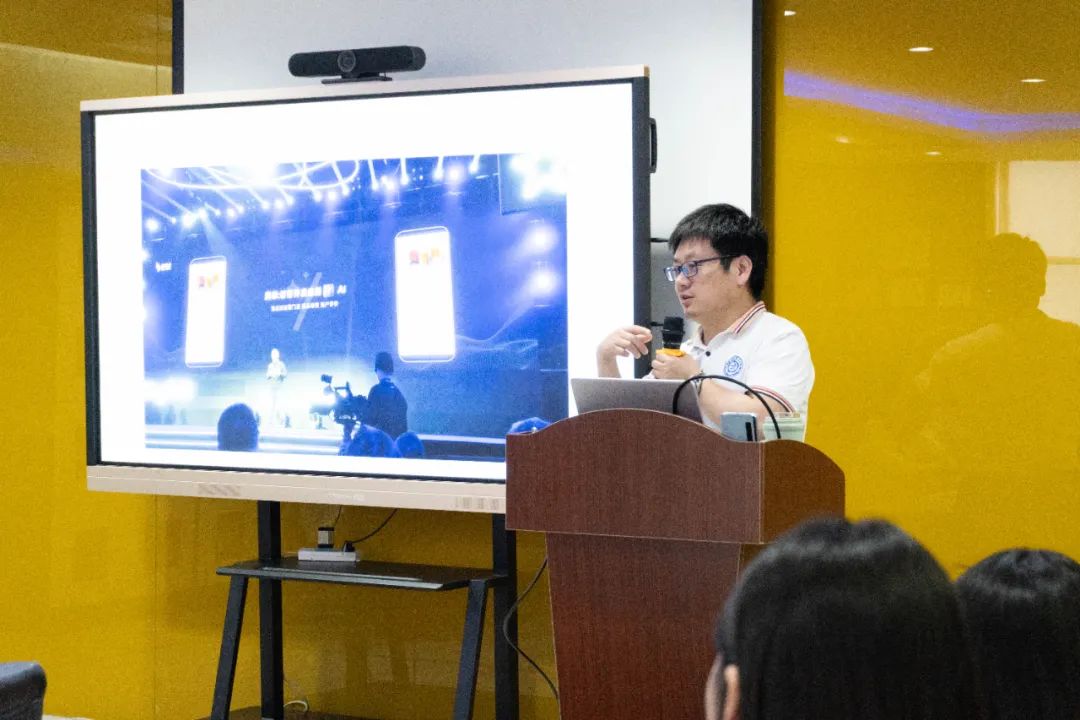 百亿投资企业郑州中融创公司领导一行莅临云玺量子参观交流