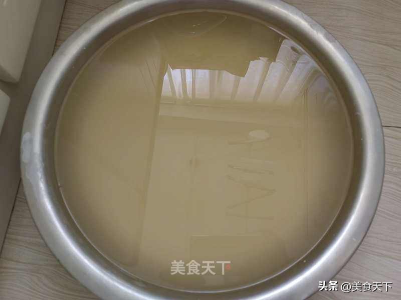 外面卖的凉皮是什么做的,外面买的凉皮还要煮吗