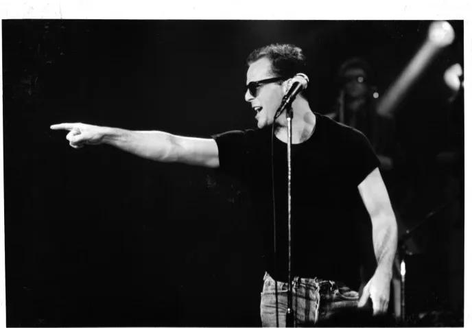 布鲁斯威利斯怎么患上失语症的,布鲁斯威利斯失语症恶化