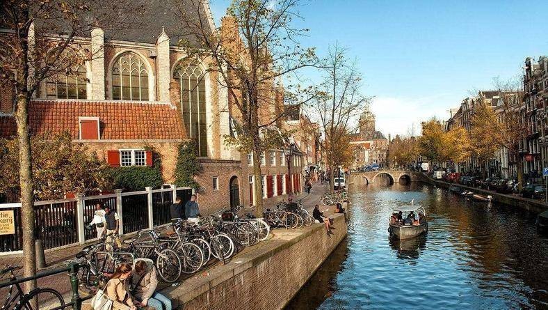 德国“性”合法21年：加剧人口贩卖交易，*交性**易逐渐缓慢“脱轨”