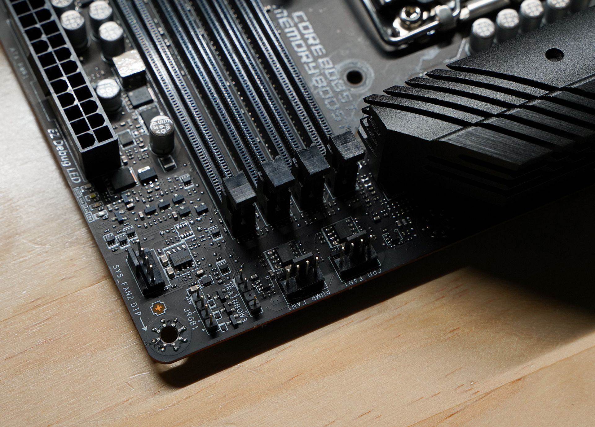 英特尔锐炬显卡能玩什么游戏,最新锐炬显卡性能