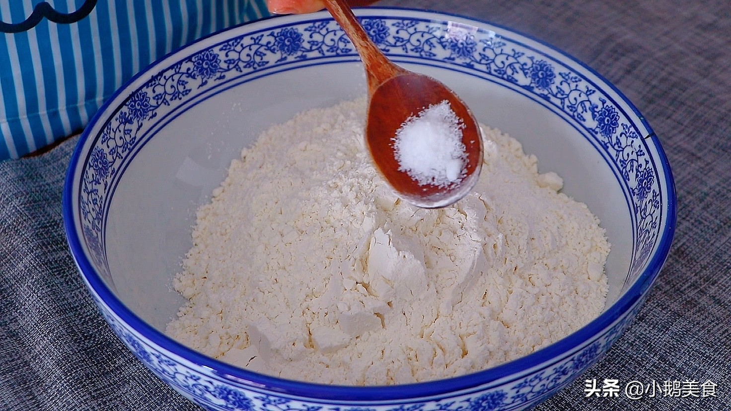 手抓饼做出来最好吃的方法,手抓饼怎么做每天早餐