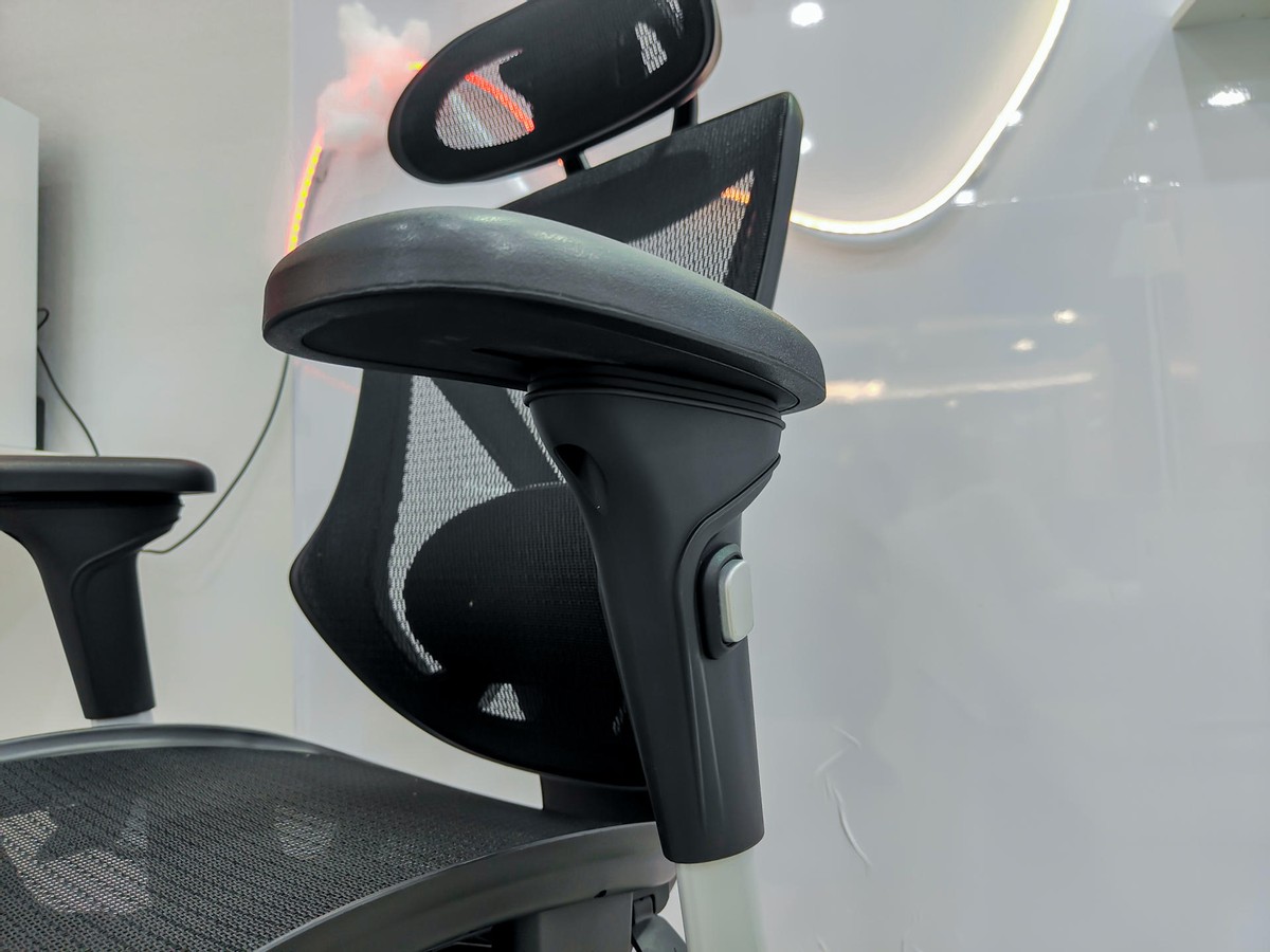 托稳老腰，舒适坐靠：UETOTO美式工学椅体验