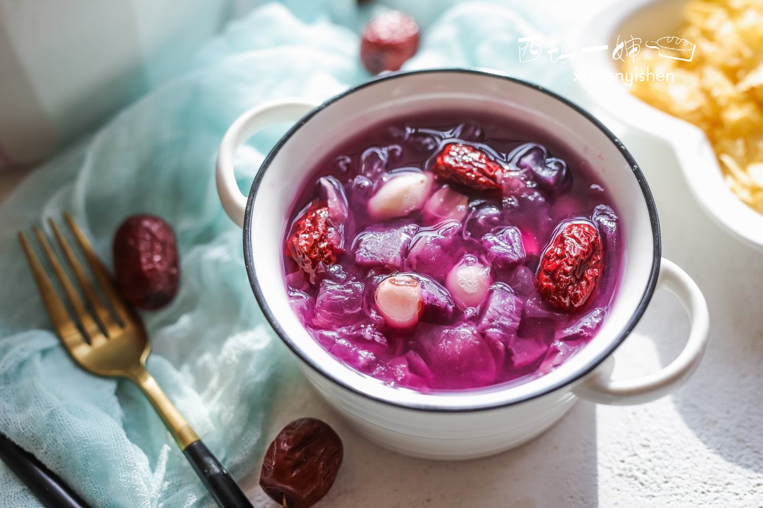 润肺养肺银耳跟什么搭配比较好,银耳养肺怎么做