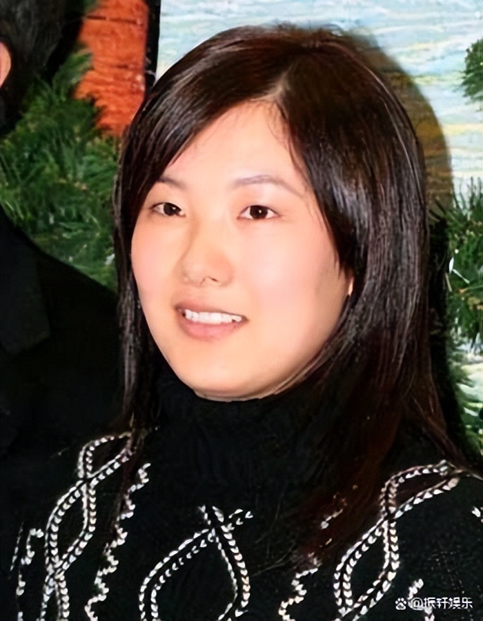 跳水女皇近况曝光,跳水王伏明霞净身出户