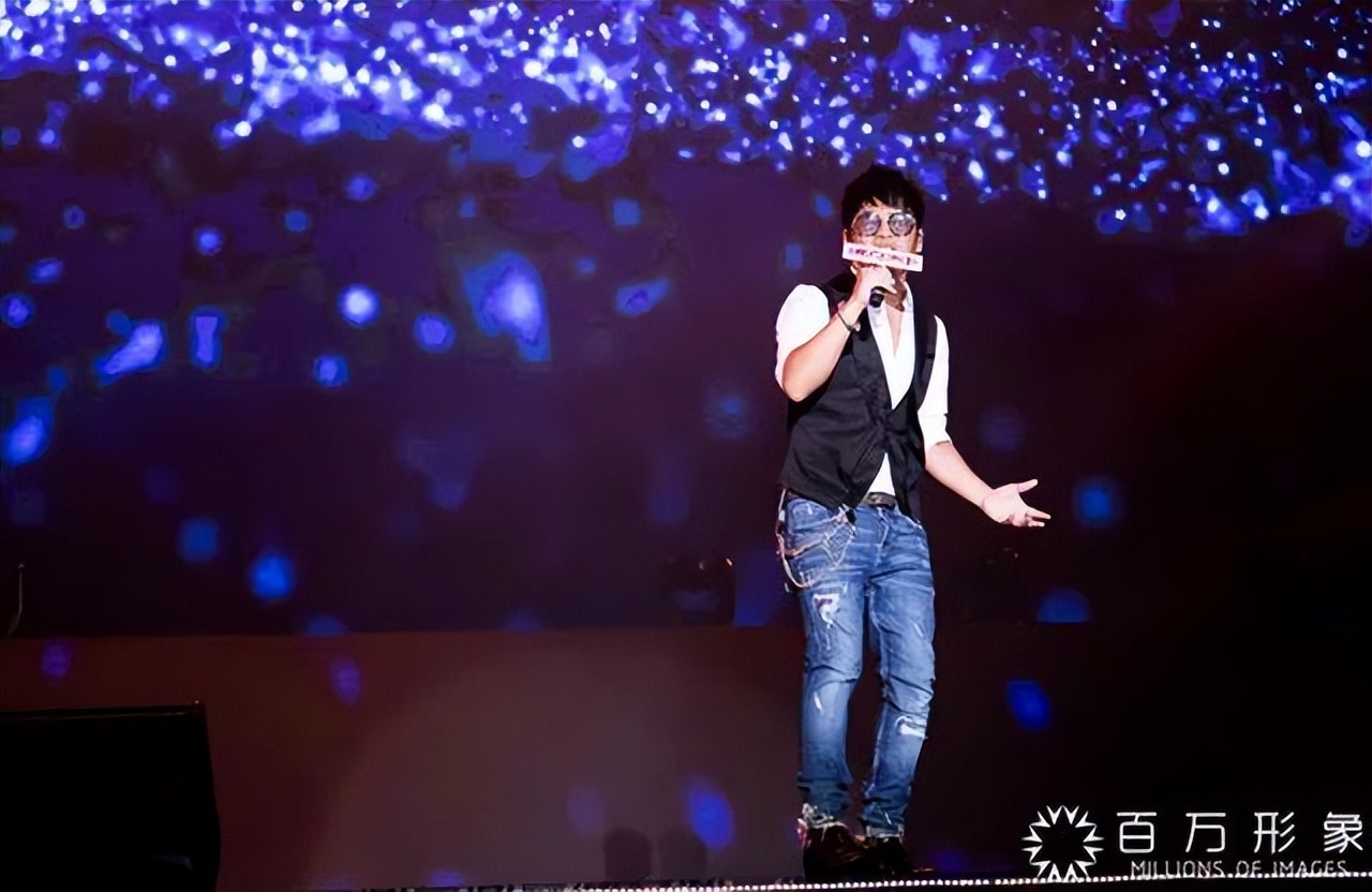 首席化妆品工厂联合主办单位｜柏俐臣荣耀亮相5.3微商节