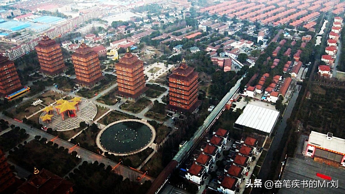 全村人均奔驰到负债打工,“天下第一村”的经历拍成电影没人敢信