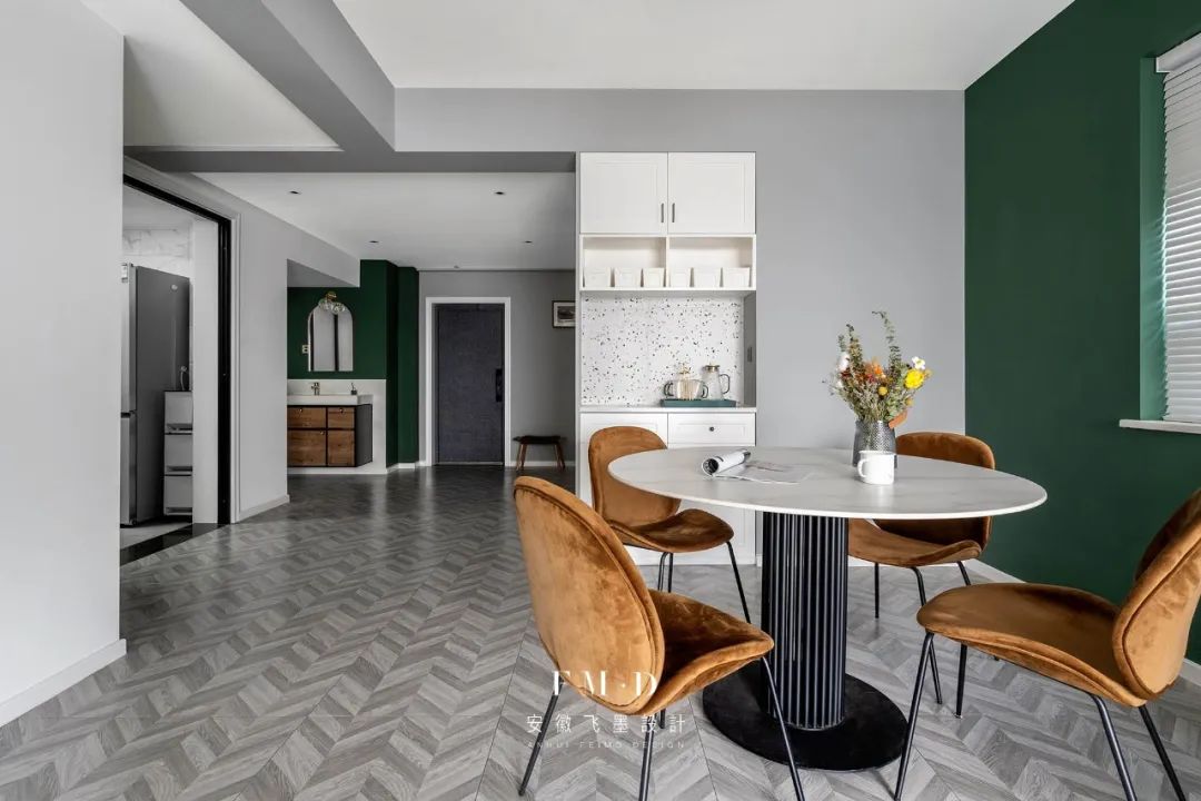 屋子太暗不想开灯怎么引进阳光,室内黑采光不好怎么办