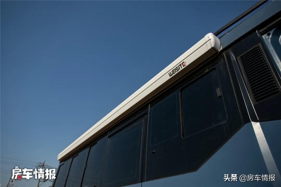 东风2.3t四驱短轴低顶房车,十堰东风特种四驱房车